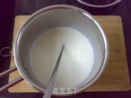 Make The purple milk popsicle step 3
