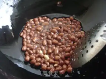 Make Celery with peanuts step 5
