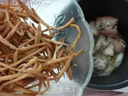 Make Golden needles and pig hoofs step 11