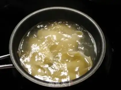 Make Beef sauce and vegetable husk powder step 0