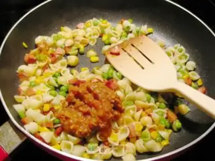 Make Beef sauce and vegetable husk powder step 5
