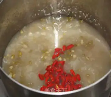 Make Sweet green bean silver ear soup step 9