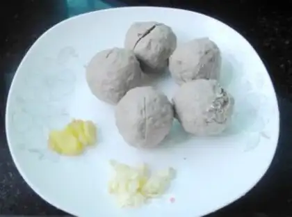 Make Beefball soup step 2