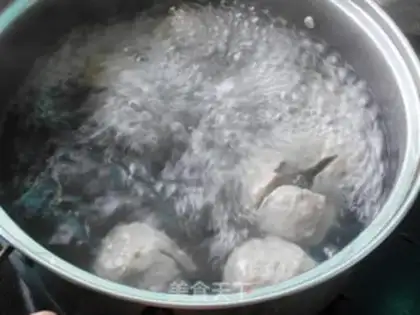 Make Beefball soup step 3