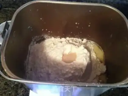 Make Egg-milk snack step 1