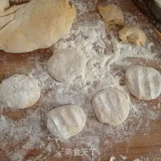 Make Pumpkin rose buns step 0