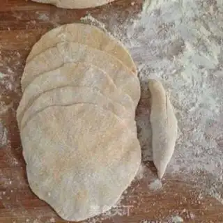 Make Pumpkin rose buns step 1