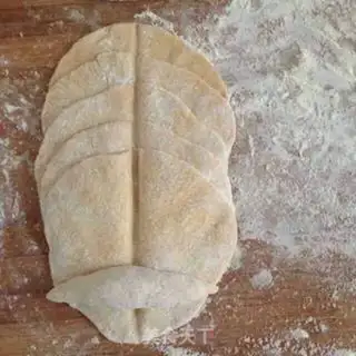 Make Pumpkin rose buns step 2