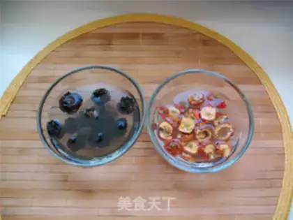 Make Homemade plum soup step 1