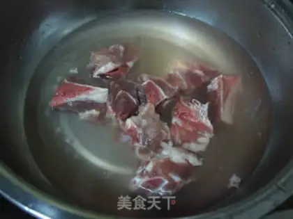 Make Fish with tailbone soup step 1