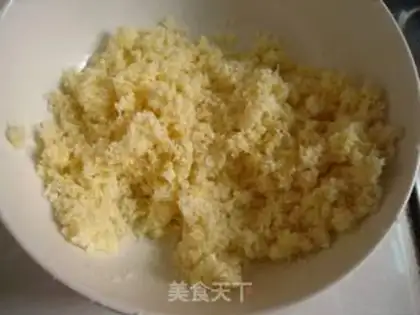 Make Heart-shaped coconut bread step 5