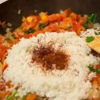 Make Spanish seafood step 4