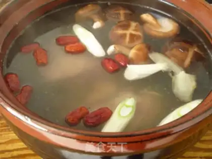 Make The ginseng mushroom soup step 5