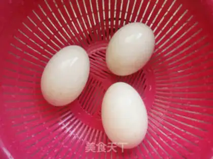 Make Onion duck eggs step 0
