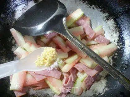 Make Bacon fried watermelon step 7