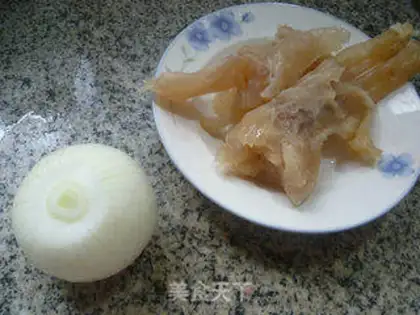 Make White onions step 0