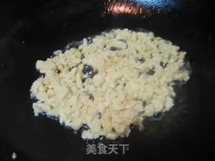 Make Garlic fried rice step 2