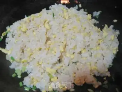 Make Garlic fried rice step 5