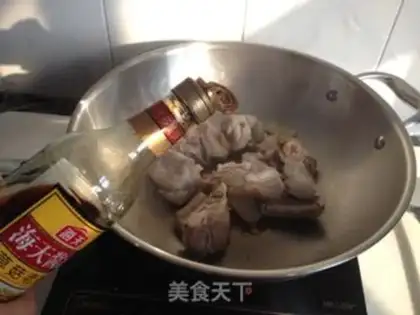 Make Apricot mushroom potato ribs step 2