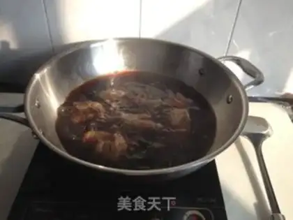 Make Apricot mushroom potato ribs step 4