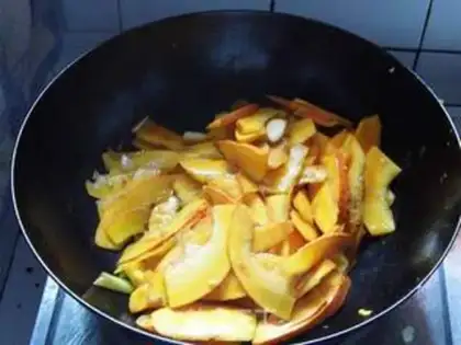 Make Burn the little goldmelon step 4