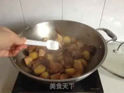 Make Apricot mushroom potato ribs step 8