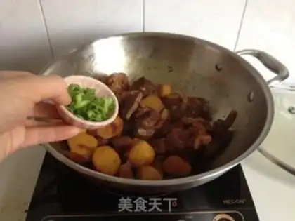 Make Apricot mushroom potato ribs step 9