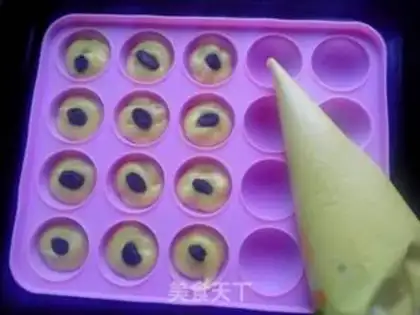 Make Lollipop cake step 7