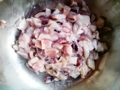 Make Fresh squid pie step 1