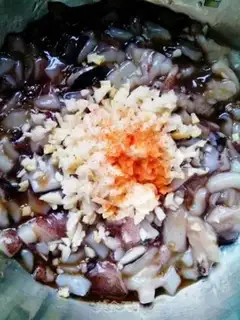 Make Fresh squid pie step 4