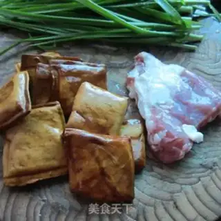 Make Garlic tofu fried meat step 0