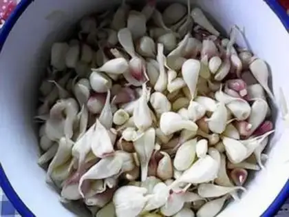Make Jealous garlic step 0