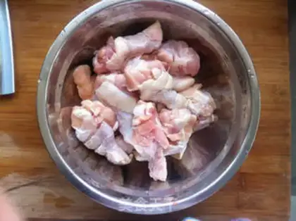 Make Coke chicken wings step 1