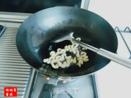Make Corn corn nuts step 1