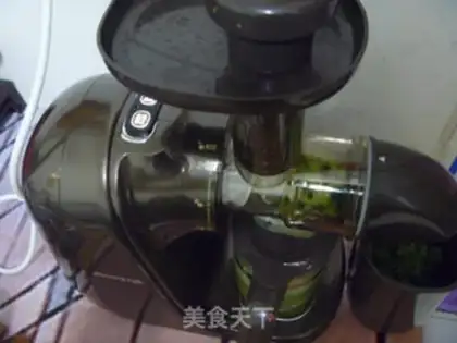 Make Cucumber berry juice step 3