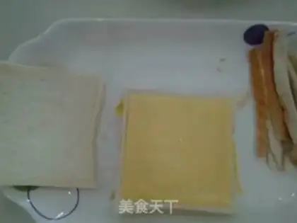 Make Egg cheese sandwich step 5