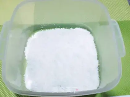 Make Slimy coconut step 1