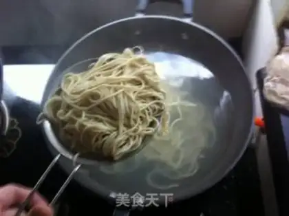 Make Hot dry noodles step 2