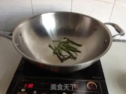 Make Onion noodles step 1
