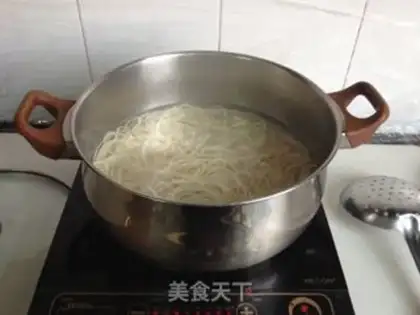 Make Onion noodles step 3