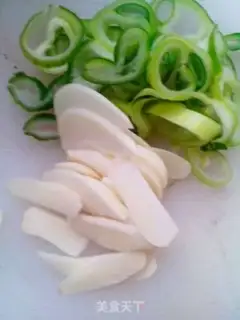 Make Seameat melon soup step 2