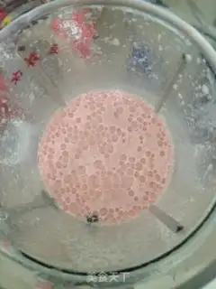 Make Watermelon red-tree milkshake step 2