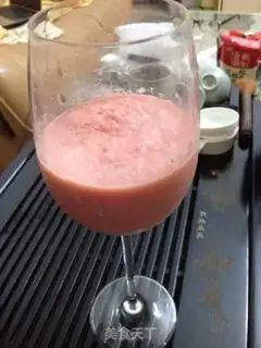 Make Watermelon red-tree milkshake step 4