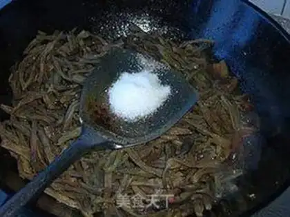 Make Dry bean horn evaporation noodles step 7