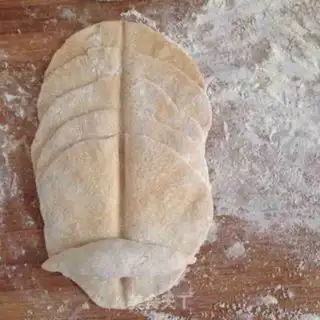 Make Pumpkin rose buns step 2