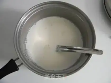 Make Cracker leather and fresh milk step 0