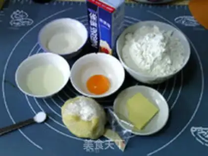 Make Cream of butter, bouquet of bread step 0