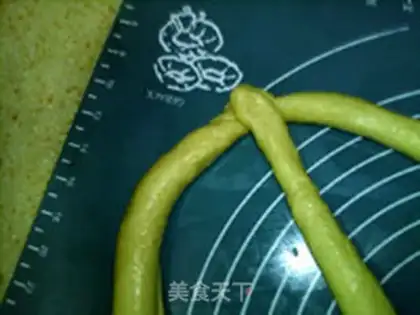 Make Cream of butter, bouquet of bread step 8