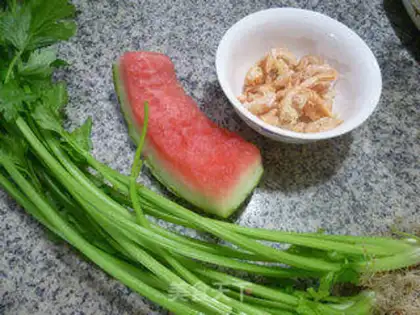 Make The celery, the watermelon step 0
