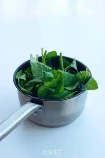 Make Fresh and green lemon step 2